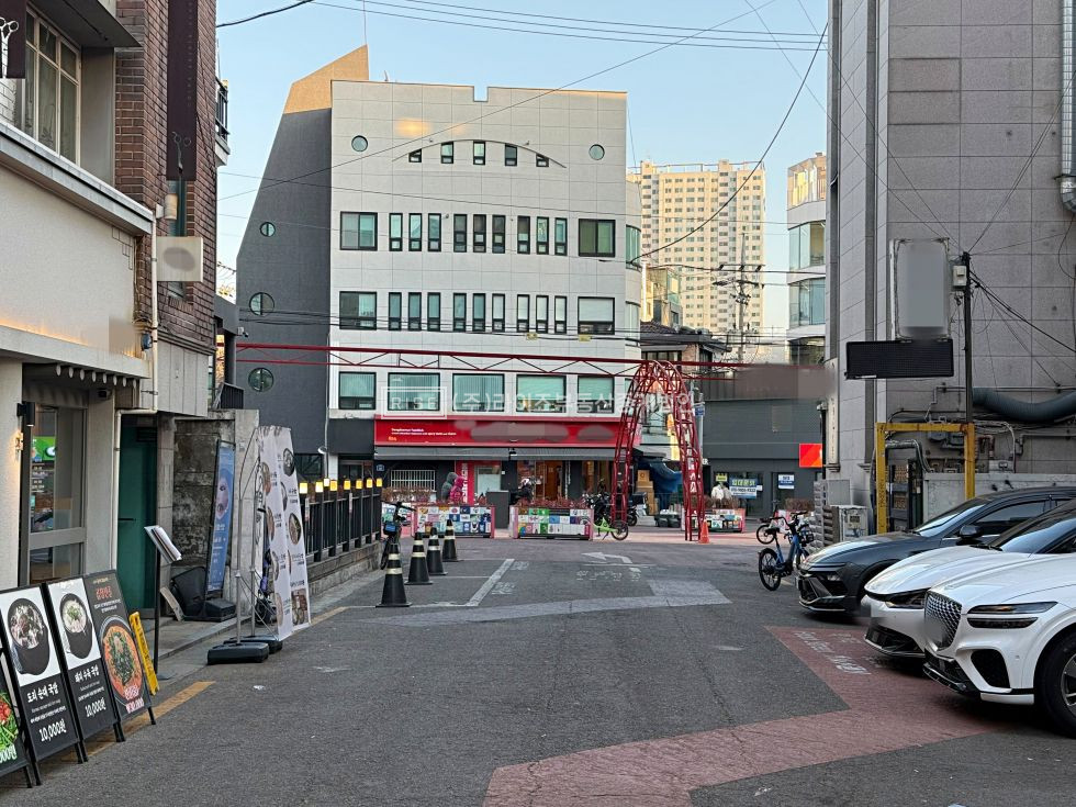 서울 마포구 서교동 RISE 코너 1F_ 감성적 무드로 매출 만드는 공간 월세 매물번호 12314 사진 18