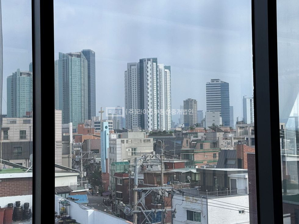 서울 마포구 망원동 RiSE 망원의 풍경 위로 브랜드를 세우다. 매매 매물번호 13507 사진 19