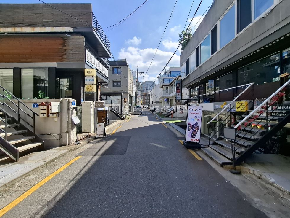 서울 마포구 서교동 RiSE 1.5층 통창 메타코메디 인근 분위기 좋은 상가 월세 매물번호 13509 사진 4