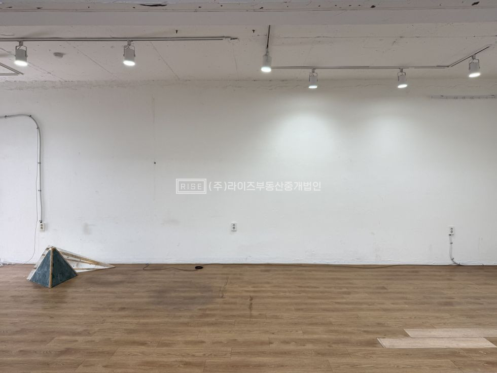 서울 마포구 성산동 RiSE 성산동 코지한 분위기. 노출 우수한 공간. 월세 매물번호 13376 사진 4