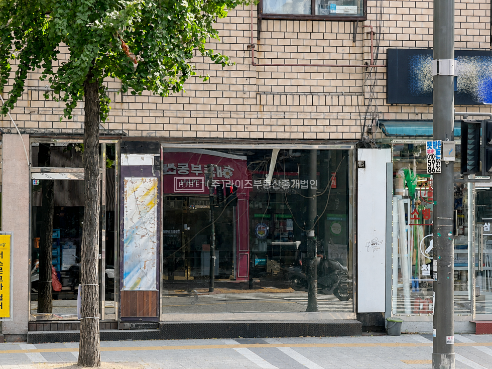 서울 마포구 합정동 RiSE 러프한 질감. 느낌 좋은 대로변 무권리 공간. 월세 매물번호 13267 사진 1