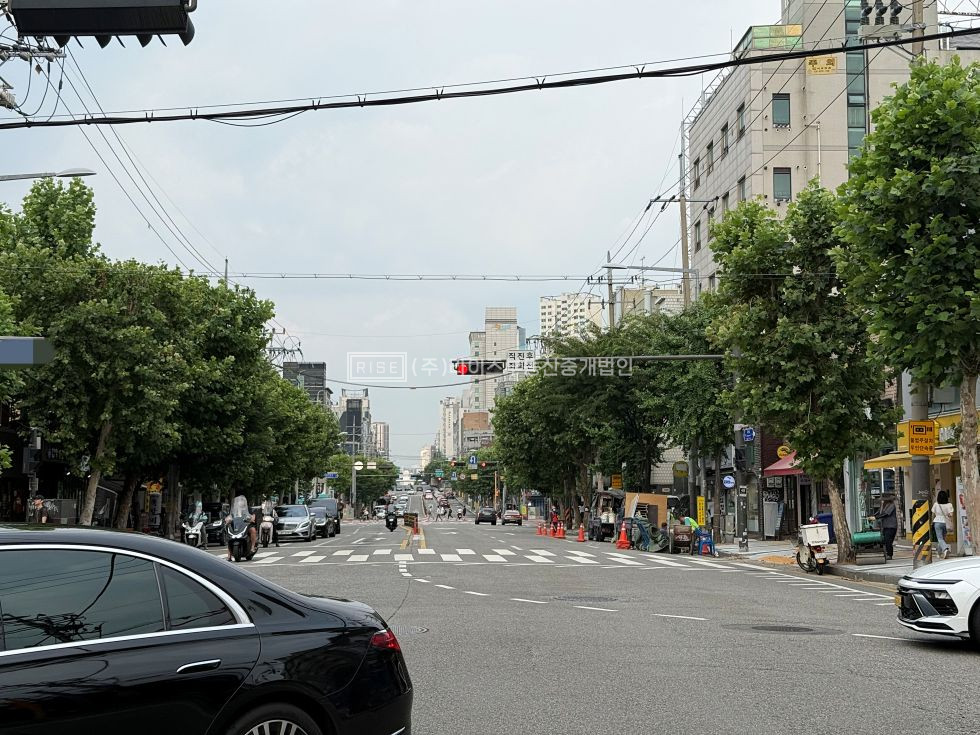 서울 마포구 합정동 RiSE 러프한 질감. 느낌 좋은 대로변 무권리 공간. 월세 매물번호 13267 사진 4