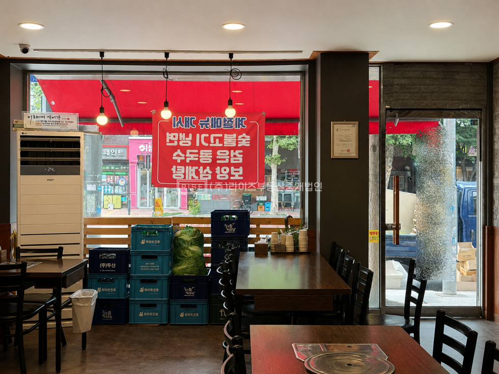 서울 마포구 합정동 RiSE 러프한 질감. 느낌 좋은 대로변 무권리 공간. 월세 매물번호 13267 사진 5