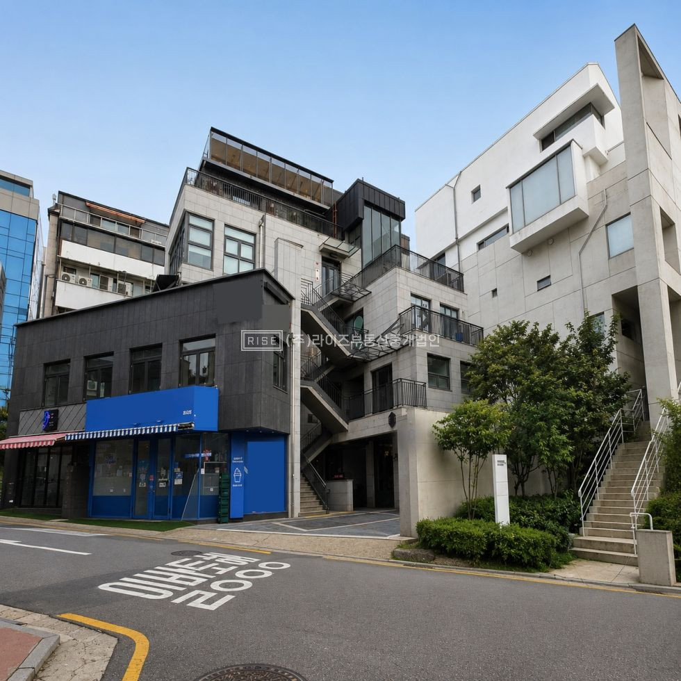 서울 마포구 서교동 RiSE 권리금 X, 패션거리 인근, 홍대역 도보 7분, 깔끔한 공간 월세 매물번호 11616 사진 1