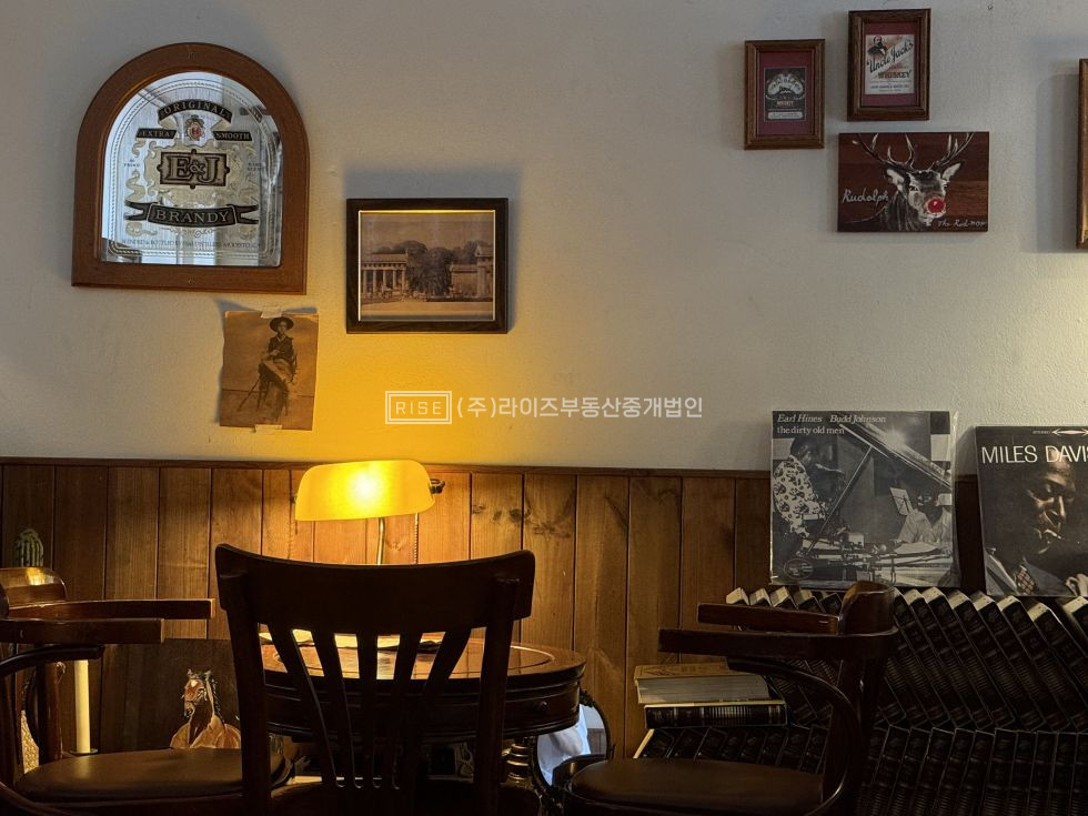서울 마포구 합정동 RiSE 빈티지 감성 공간. 클래식 무드의 정석. 월세 매물번호 13312 사진 7