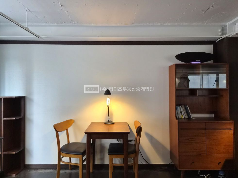 서울 마포구 서교동 RiSE 체류와 분위기, 브랜드 감성을 함께 완성할 수 있는 공간 월세 매물번호 13165 사진 2