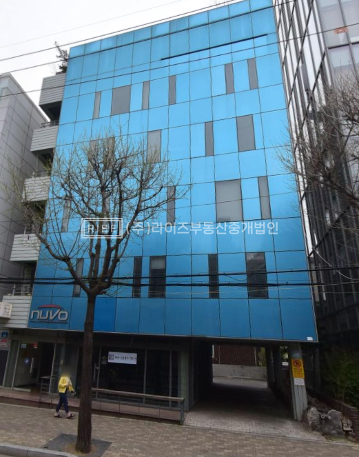 서울 마포구 서교동 홍대 대로변에 위치한 깔끔한 건물^^ 매매 매물번호 10650 사진 1