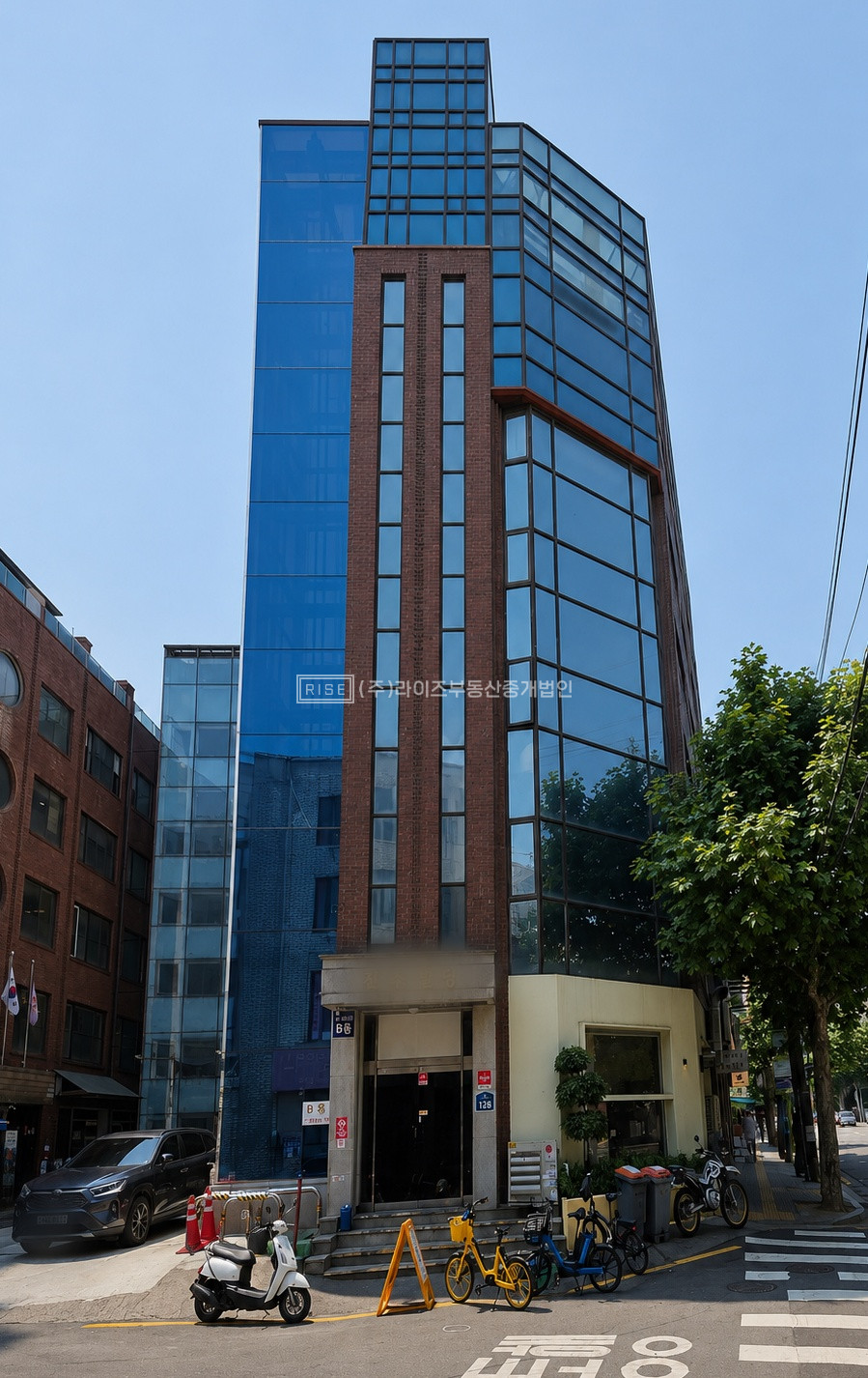 서울 마포구 서교동 B동 RiSE 시설비 X, 룸3개, 대로변 가성비 좋은 공간 월세 매물번호 13160 사진 1