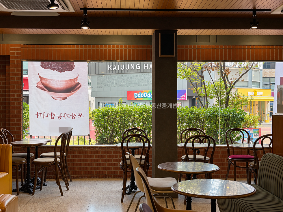 서울 마포구 서교동 RiSE 거리의 시선을 머물게 하는 특별한 파사드. 월세 매물번호 13700 사진 6