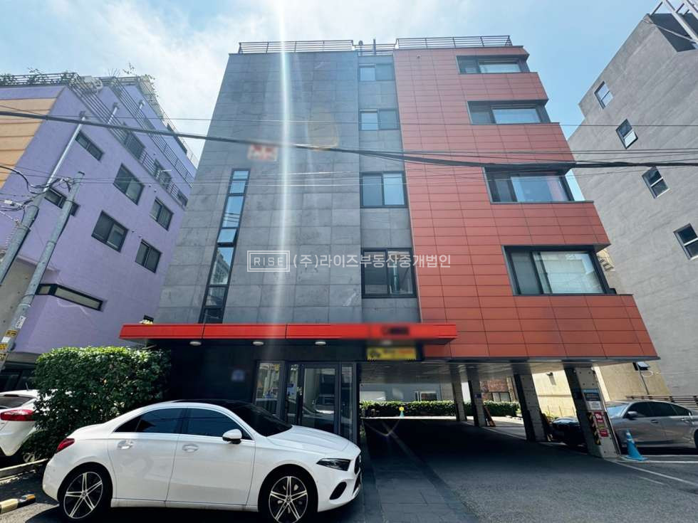 서울 마포구 서교동 RISE 주차편리 통창으로 개방감 좋은 사무실 월세 매물번호 10748 사진 9