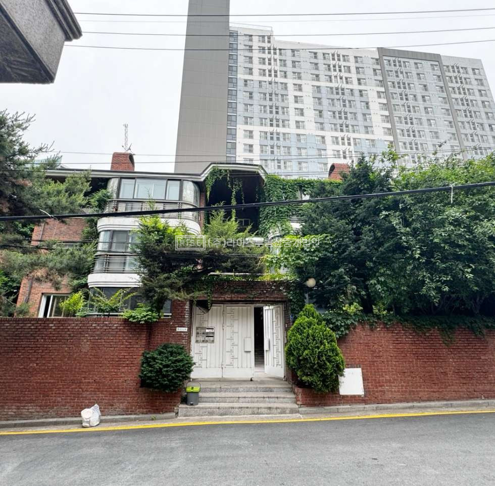 서울 마포구 서교동 RISE 합정역 수목이 어우러진 주택형 사무실 월세 매물번호 10754 사진 1