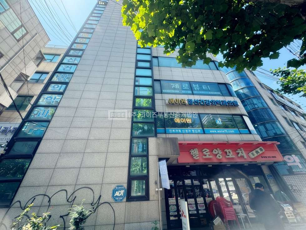 서울 마포구 동교동 홍대입구역 도보 3분 초역세권 대로변 사무실 월세 매물번호 10767 사진 1