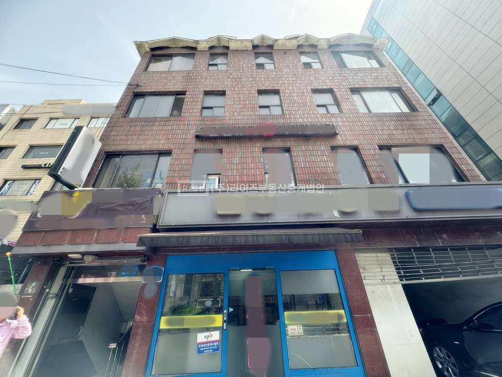 서울 마포구 동교동 홍대입구역 도보 1분 초역세권 사무실 월세 매물번호 10795 사진 1