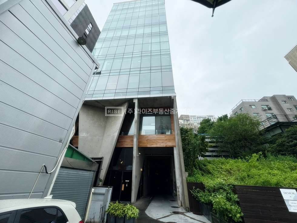 서울 마포구 상수동 눈앞에 펼쳐지는 탁트인 한강뷰 사무실 월세 매물번호 10918 사진 1