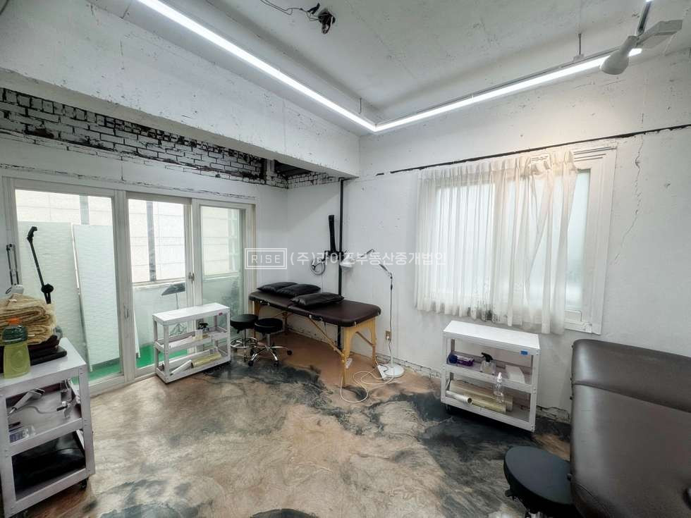 서울 마포구 서교동 홍대입구역 합정역 역세권 연층 사무실 월세 매물번호 10929 사진 4