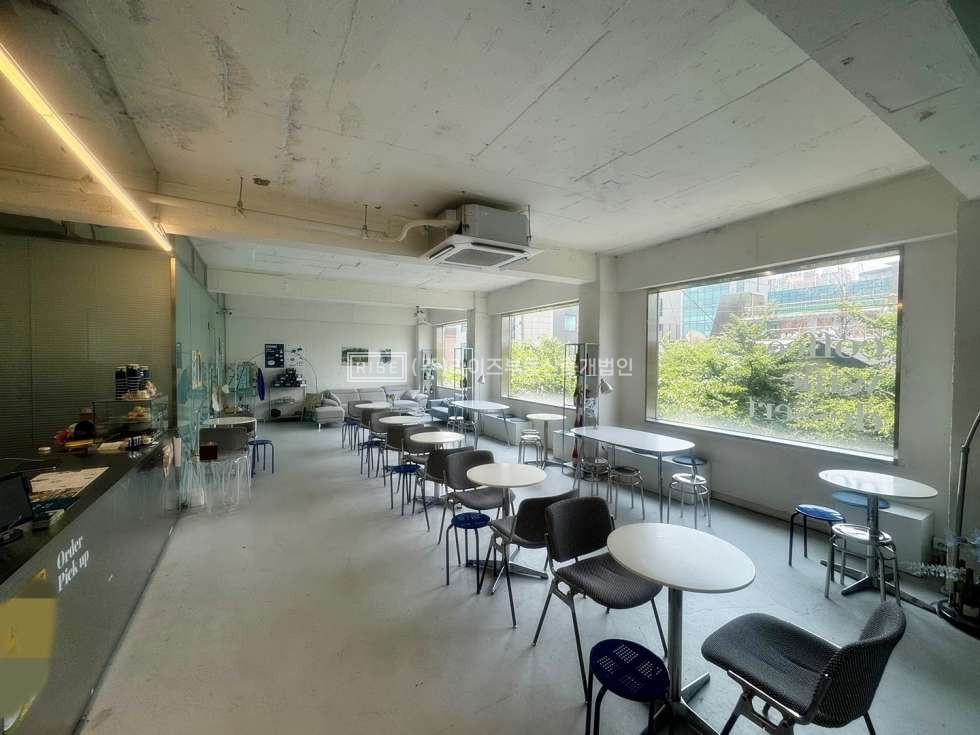 서울 마포구 서교동 합정역 도보 3분 초역세권 솔내길 대로변 사무실 월세 매물번호 10826 사진 3