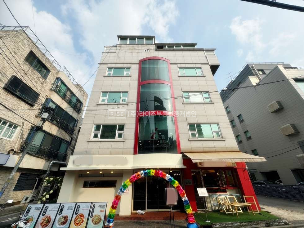 서울 마포구 동교동 홍대입구역 도보 3분 초역세권 구조 좋은 사무실 월세 매물번호 10959 사진 1