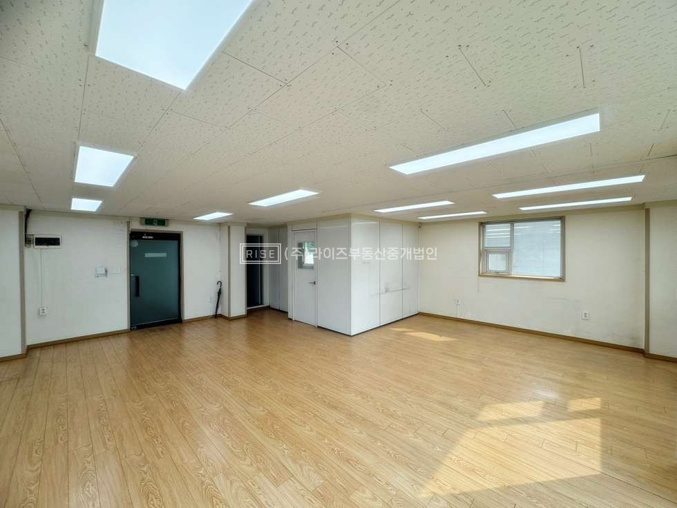 서울 마포구 동교동 홍대입구역 도보 3분 초역세권 구조 좋은 사무실 월세 매물번호 10959 사진 3