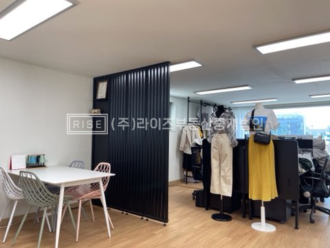 서울 마포구 동교동 교동근린생활시설동 홍대입구역 도보 3분 초역세권 화이트톤 사무실 월세 매물번호 10958 사진 2