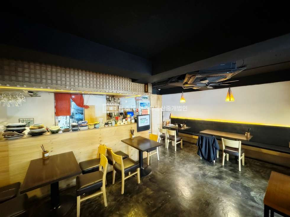서울 마포구 서교동 망원역 도보 3분 초역세권 가성비 1층 상가 월세 매물번호 11035 사진 4