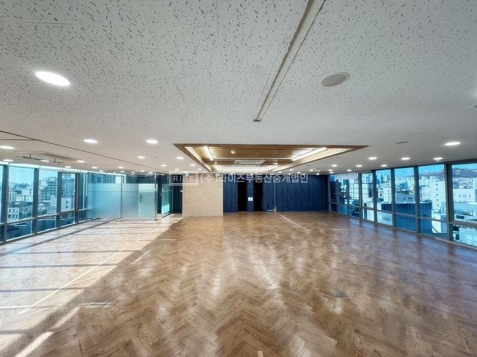 서울 마포구 동교동 홍대입구역 역세권 대로변 구조좋고 컨디션 좋은 사무실 월세 매물번호 11221 사진 6