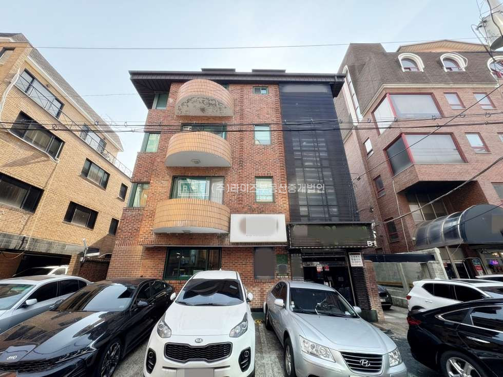 서울 마포구 서교동 홍대입구역 역세권 내부 구조좋은 가성비 사무실 월세 매물번호 11260 사진 1