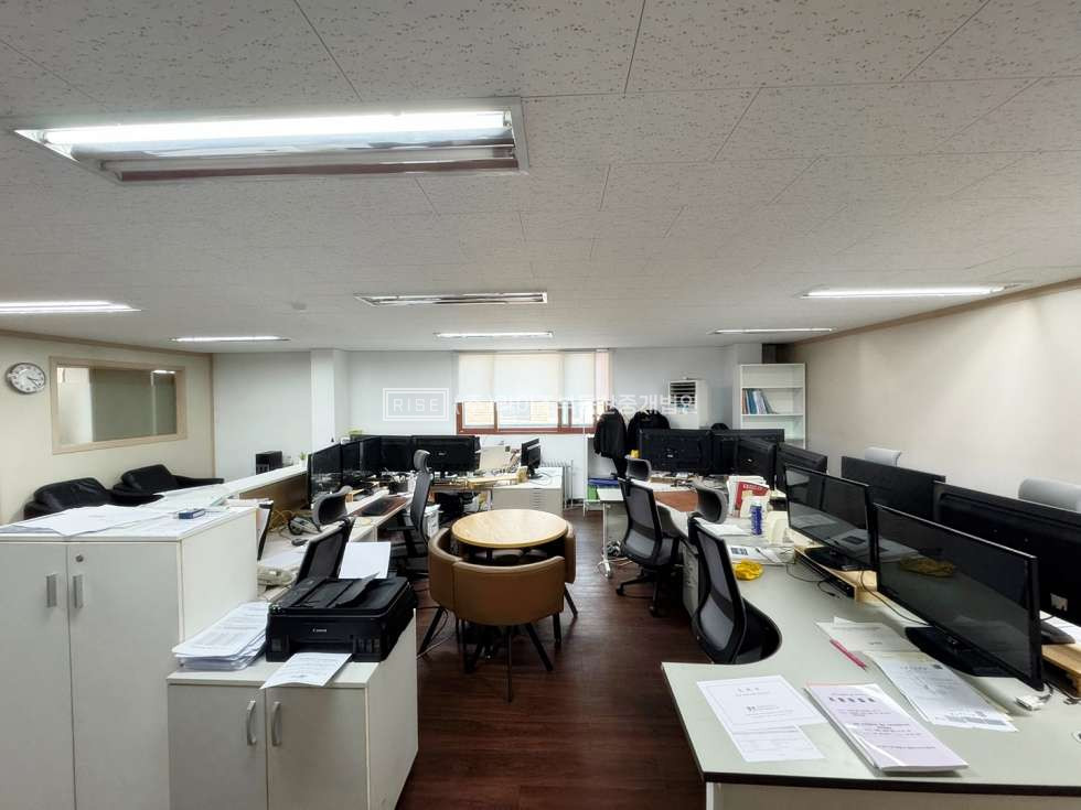 서울 마포구 서교동 홍대입구역 역세권 내부 구조좋은 가성비 사무실 월세 매물번호 11260 사진 2