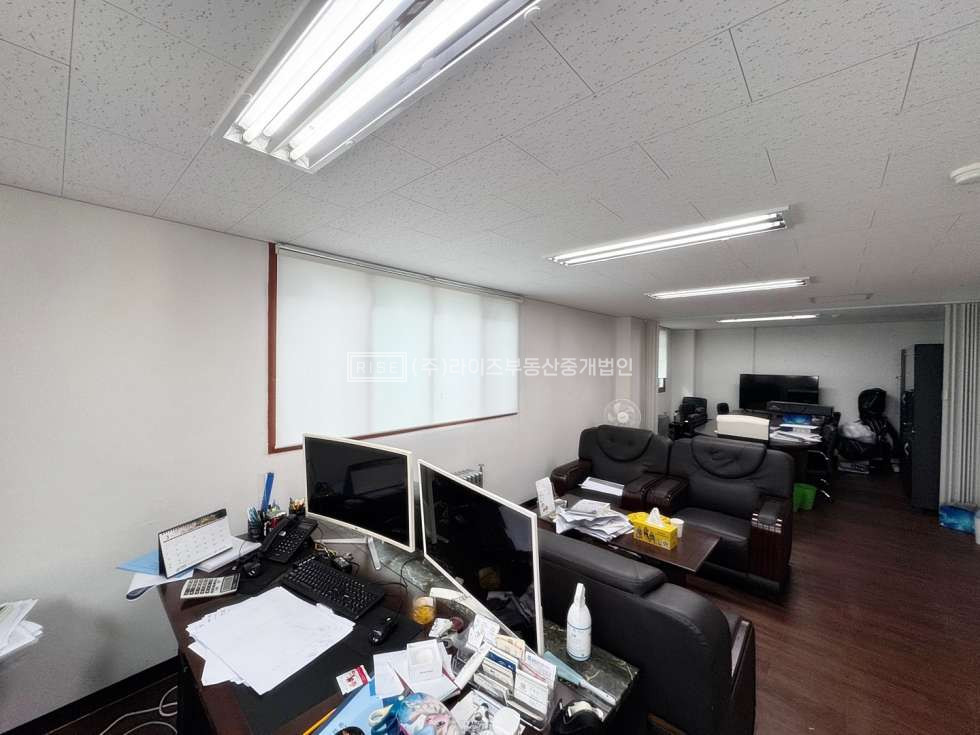 서울 마포구 서교동 홍대입구역 역세권 내부 구조좋은 가성비 사무실 월세 매물번호 11260 사진 7