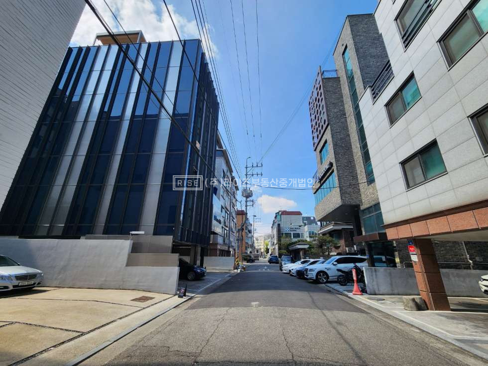 서울 마포구 서교동 디자인 깔끔하고 세련된 수익형 올근생건물 매매 매물번호 11301 사진 3