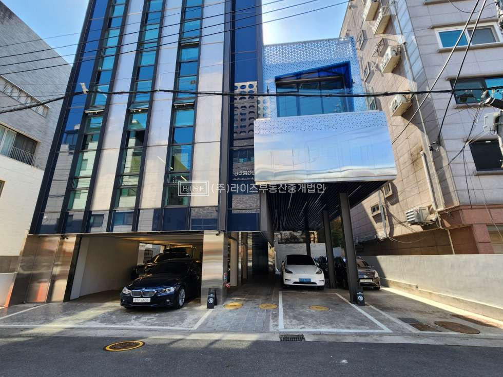 서울 마포구 서교동 디자인 깔끔하고 세련된 수익형 올근생건물 매매 매물번호 11301 사진 4