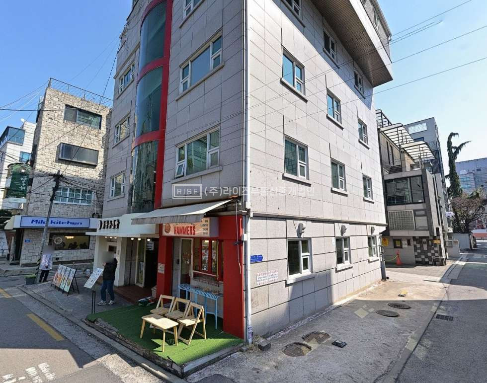 서울 마포구 동교동 홍대입구역세권 삼면도로 코너입지 건물 매매 매물번호 11366 사진 1