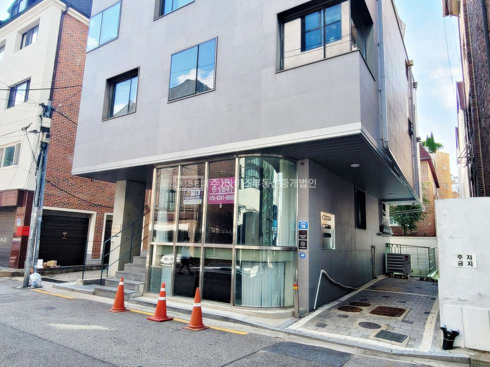 서울 마포구 연남동 <임대> [홍대] 1층 무권리 상가 주차가능 외관훌륭 월세 매물번호 11412 사진 8