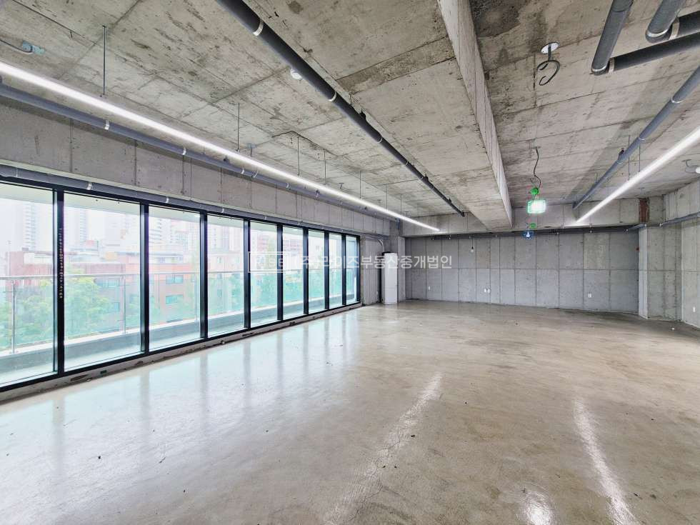 서울 마포구 신수동 <임대> [대흥] 경의선숲길 전용32 주차가능 깔끔한사무실 월세 매물번호 11487 사진 1
