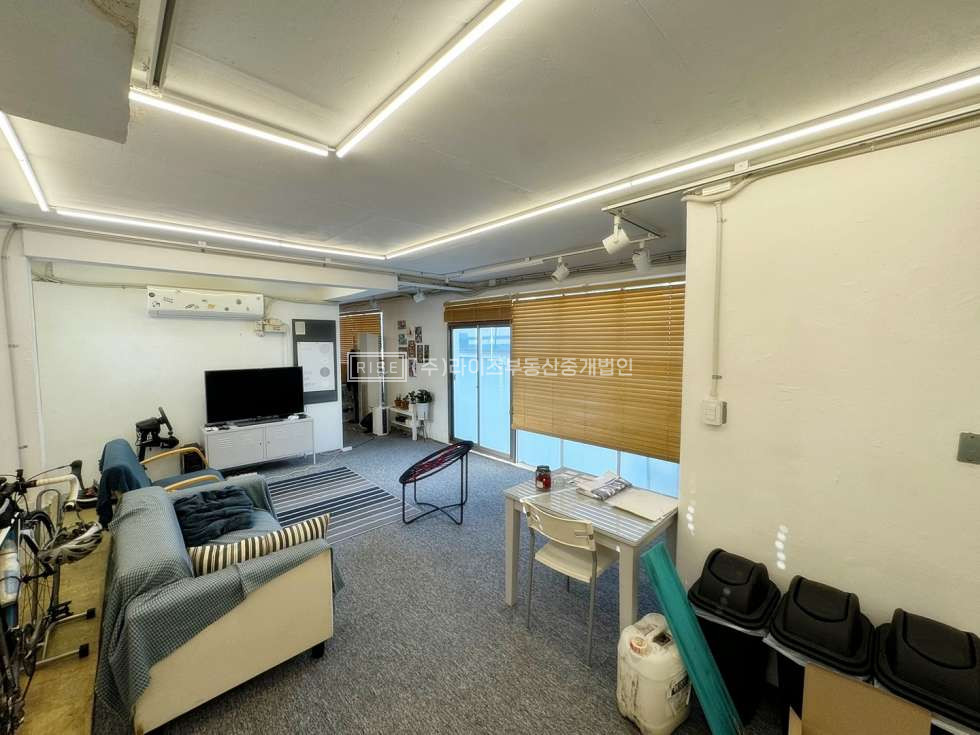 서울 마포구 서교동 합정역 도보 5분 역세권 테라스 사무실 월세 매물번호 11061 사진 4