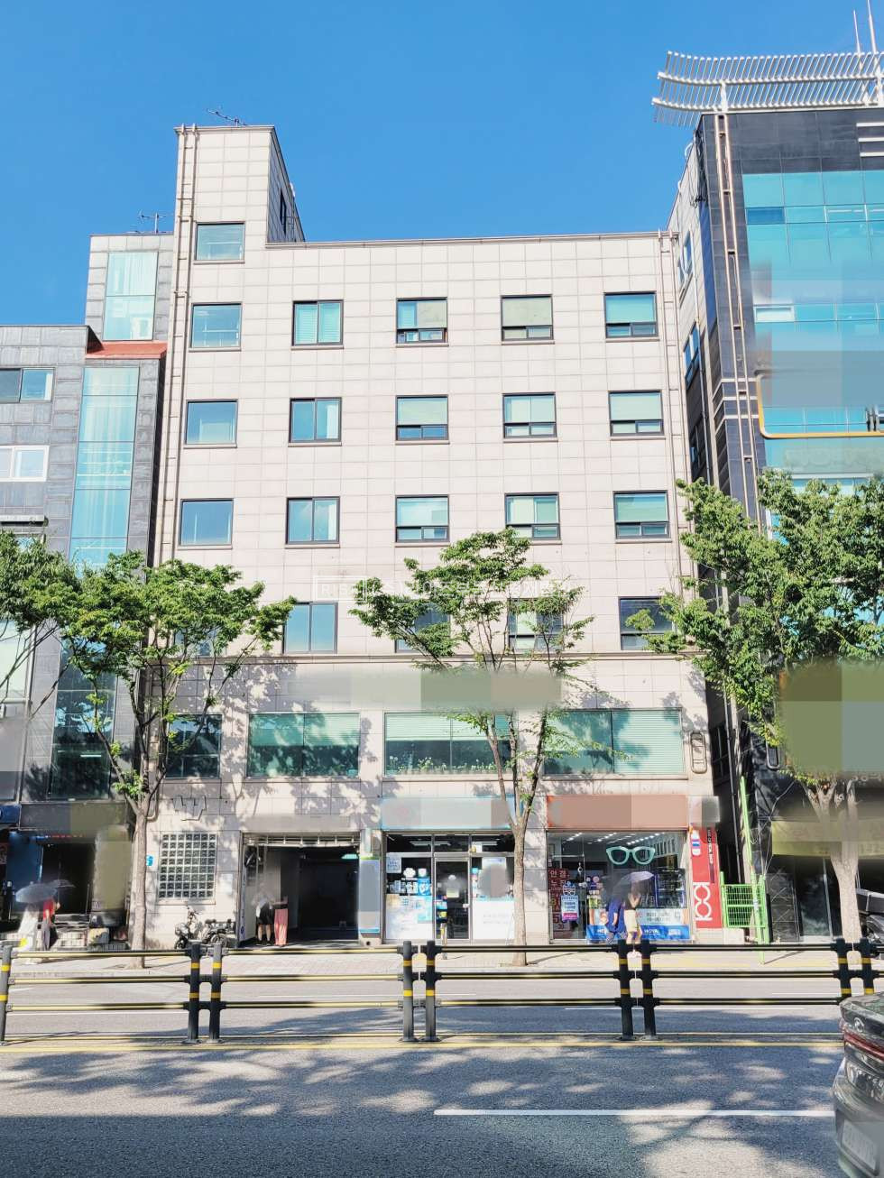 서울 마포구 서교동 <임대> 망원 초역세권 무권리 44p 다양한업종환영 월세 매물번호 11638 사진 2
