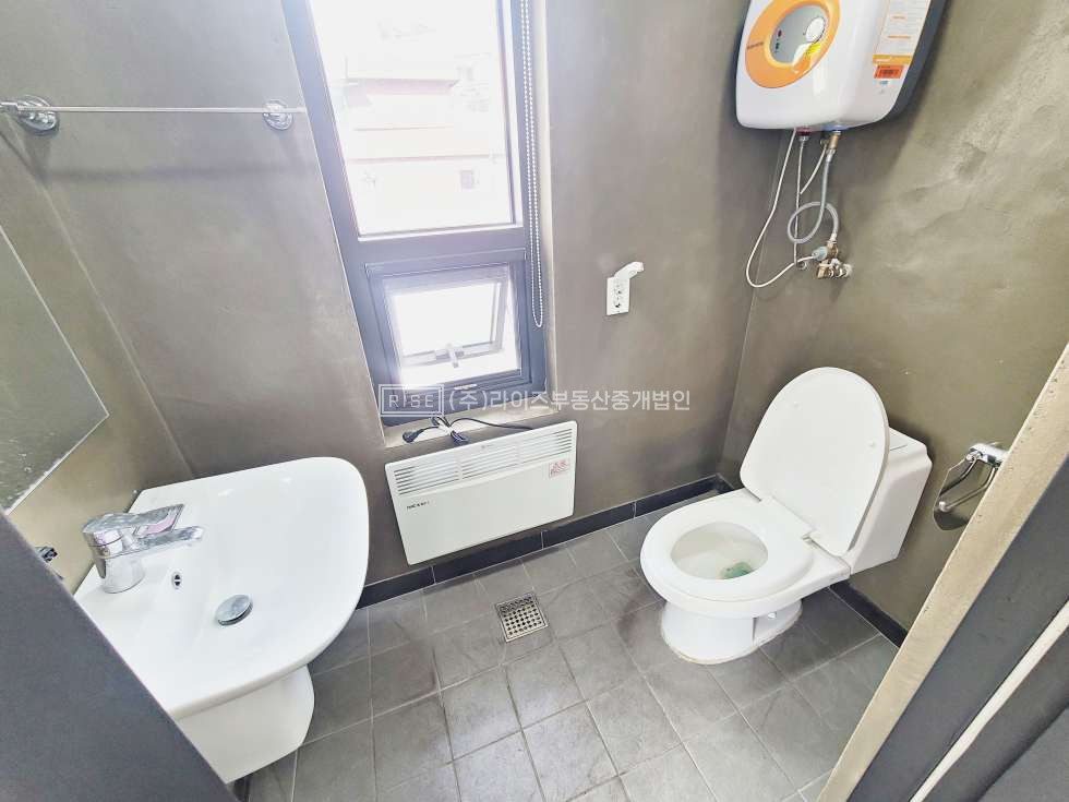 서울 마포구 서교동 <임대> [상수] 전용11 무권리 역세권 신축급 관리잘된 사무실 월세 매물번호 11498 사진 9