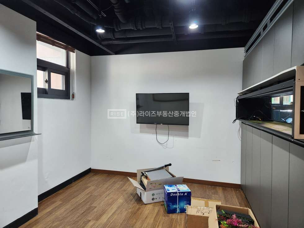 서울 마포구 서교동 합정 망원 사이, 주차 편리한 서교동 30평 오피스 월세 매물번호 11804 사진 2
