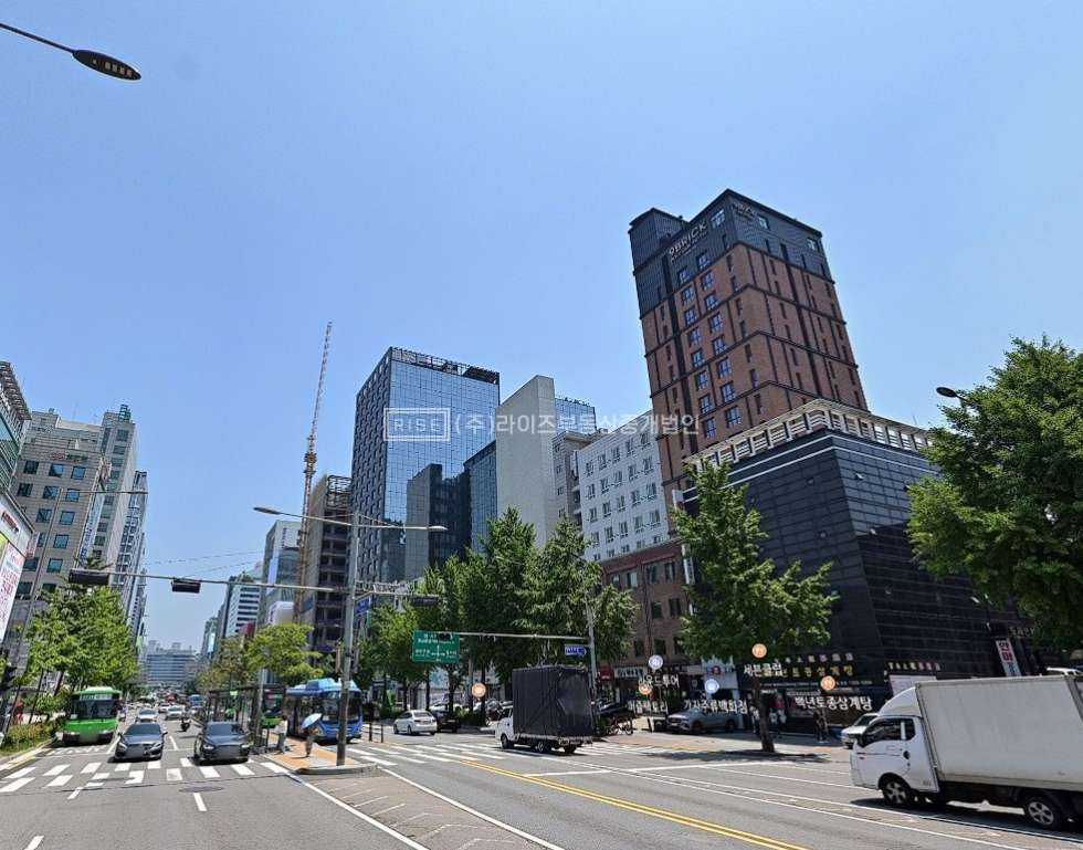 서울 마포구 서교동 홍대역 광역대로변 시그니처입지 건물 매매 매물번호 11300 사진 2