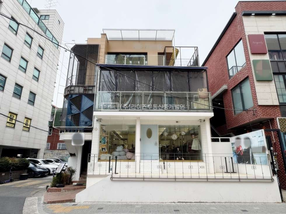 서울 마포구 서교동 홍대 패션거리 라인 메인 1층 상가 월세 매물번호 11284 사진 1