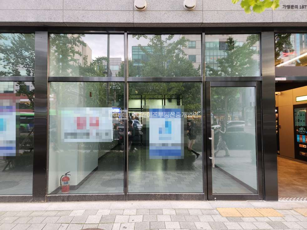 서울 마포구 서교동 101동 합정역 대로변 통창 상가, 유동 최고 효성해링턴 단지 내 1층 월세 매물번호 11853 사진 1