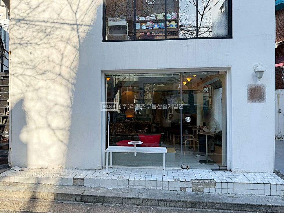 서울 마포구 연남동 RISE 연남 특유의 감성, 모던한 공간 월세 매물번호 12219 사진 1