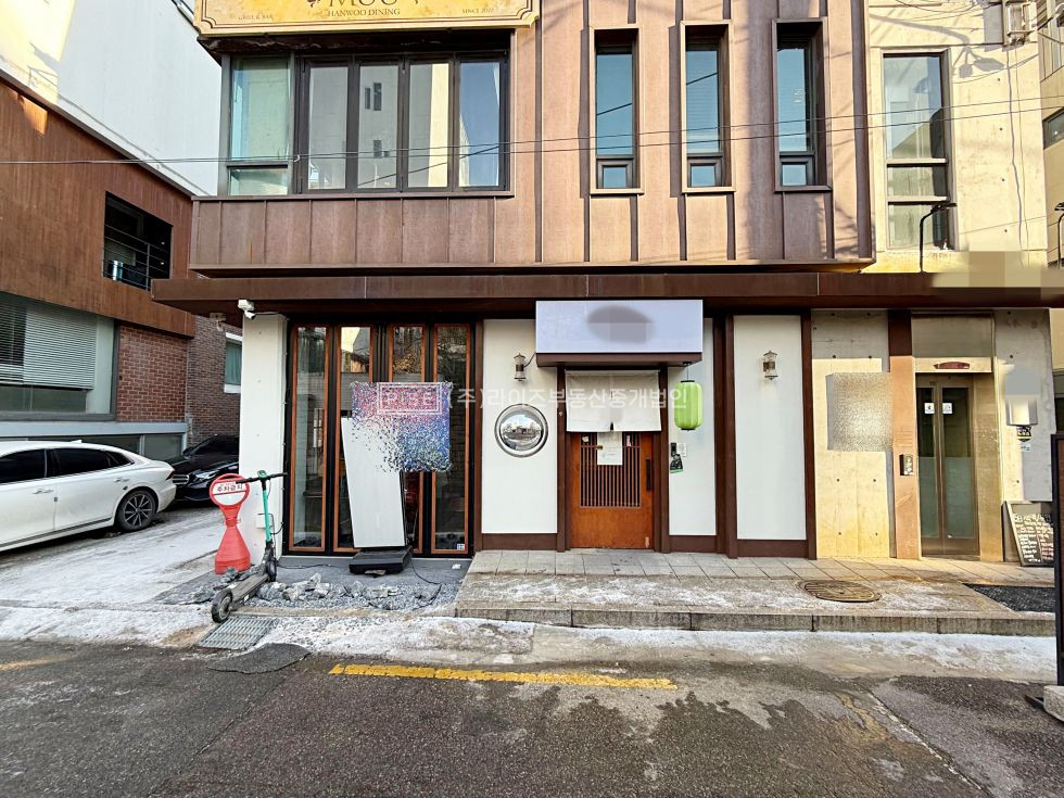 서울 마포구 서교동 RISE 도쿄 골목 그대로, 일본 감성 끝판왕 공간 월세 매물번호 12257 사진 1