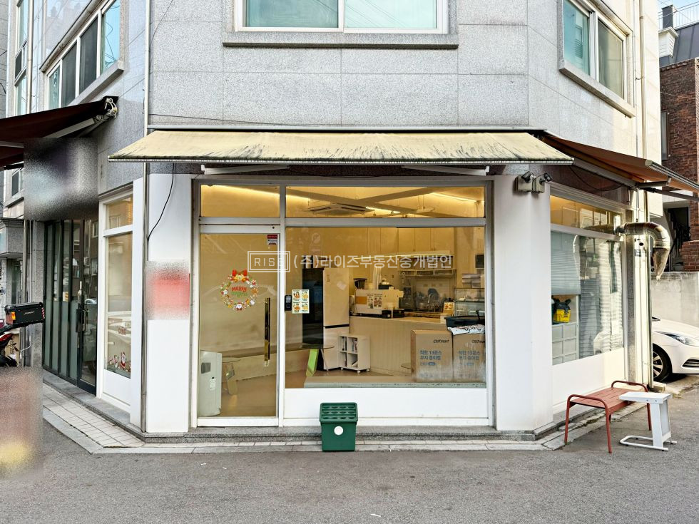 서울 마포구 서교동 RISE 코너 입지 / 통유리 전면을 가진 최고 소형 상가 월세 매물번호 12135 사진 6