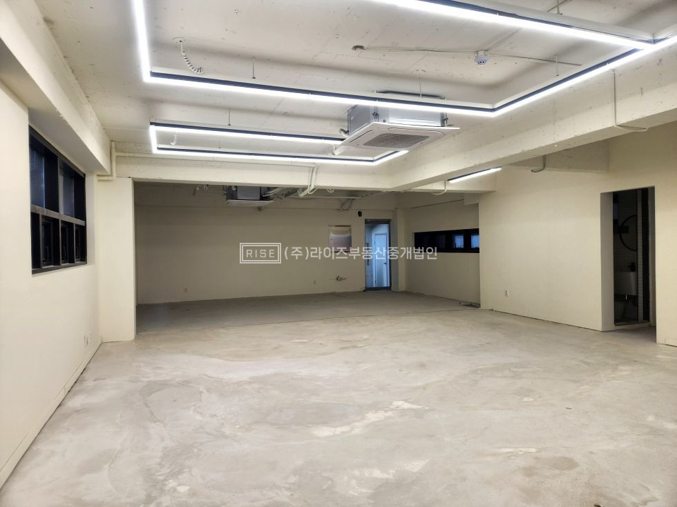 서울 마포구 서교동 RISE 브랜드 노출 우수한 공간, 레드로드 클럽거리 인근 월세 매물번호 12370 사진 4