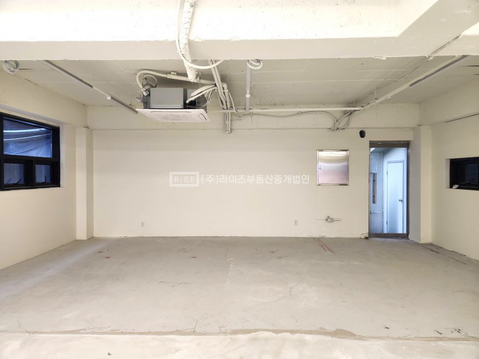 서울 마포구 서교동 RISE 브랜드 노출 우수한 공간, 레드로드 클럽거리 인근 월세 매물번호 12370 사진 8