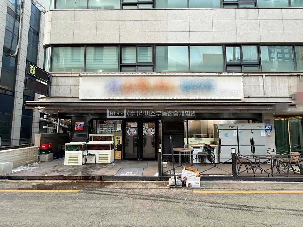 서울 마포구 서교동 RISE 점심·저녁 매출 다 잡는 구조 월세 매물번호 12293 사진 1