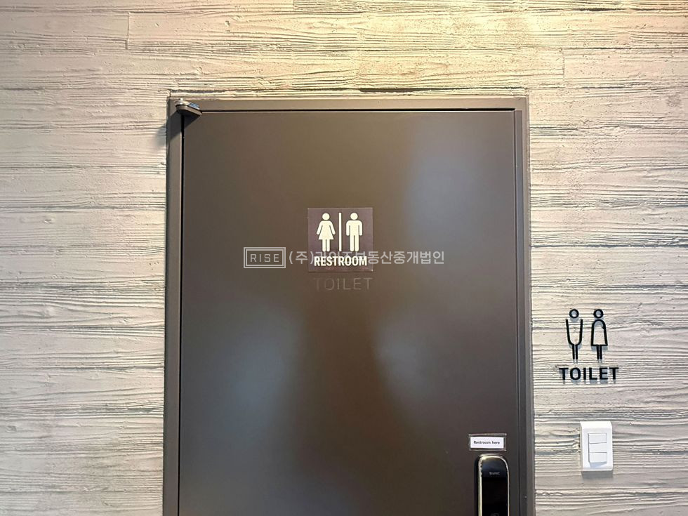 서울 마포구 서교동 RISE 쇼룸. 편집샵 브랜드 무드 노출하기 좋은 공간 월세 매물번호 12291 사진 15