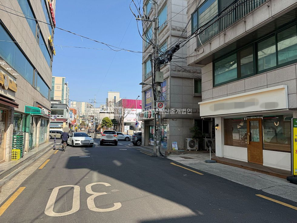 서울 마포구 망원동 RISE 무권리 SS급 입지. 넓은 전면 파사드 1F 월세 매물번호 12516 사진 3