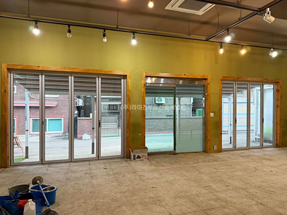 서울 마포구 신수동 RISE 경의선 숲길, 공간 자체가 컨셉이 되는 매물 월세 매물번호 12178 사진 2