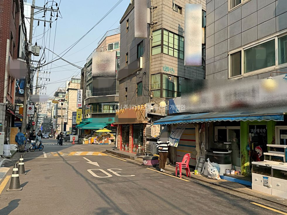 서울 마포구 서교동 RISE 가시성 좋은 넓은 전면 파사드. 타겟 장사 최적. 월세 매물번호 12615 사진 8